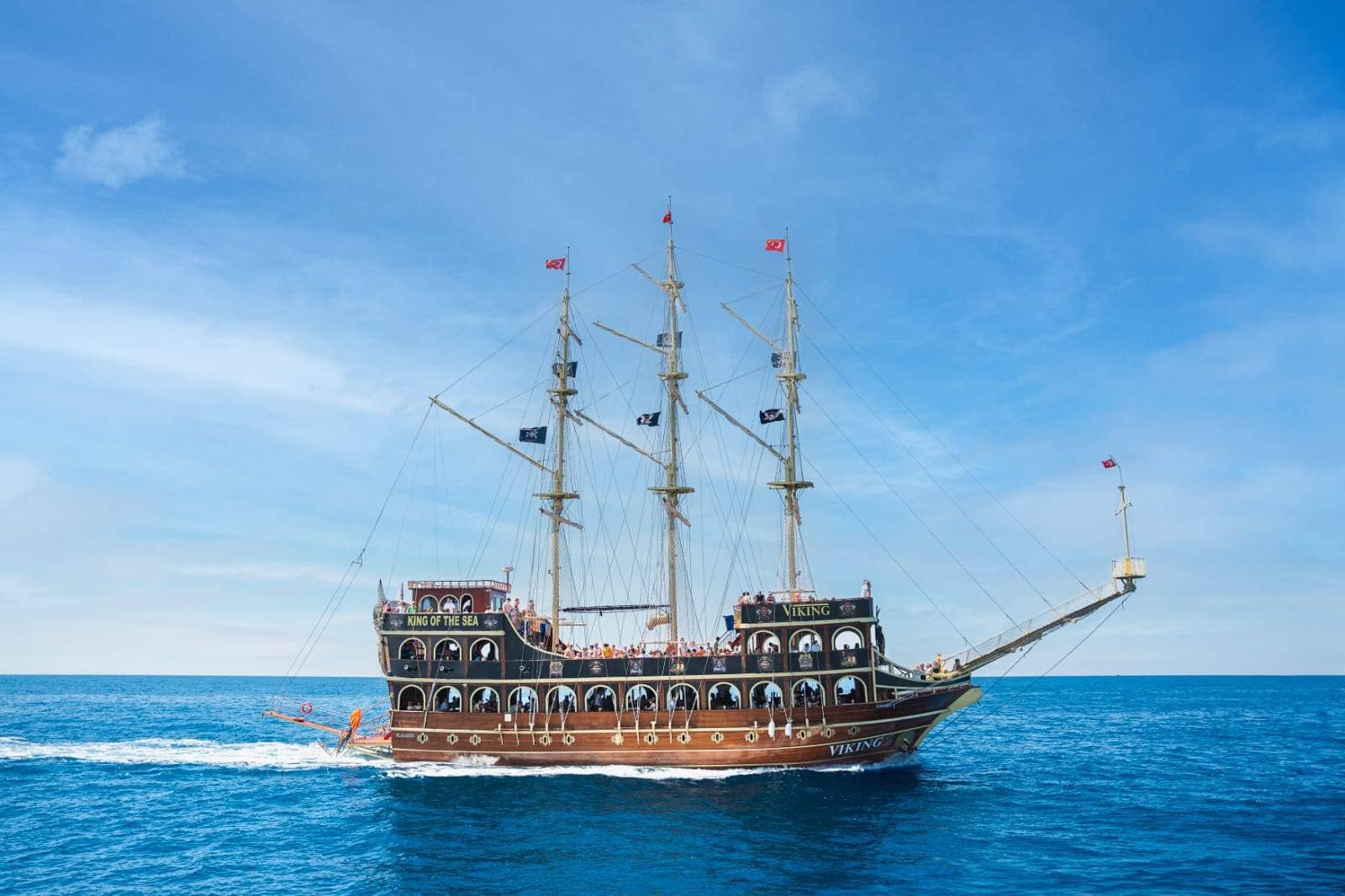 VIKING — пиратский корабль в Алании с трансфером