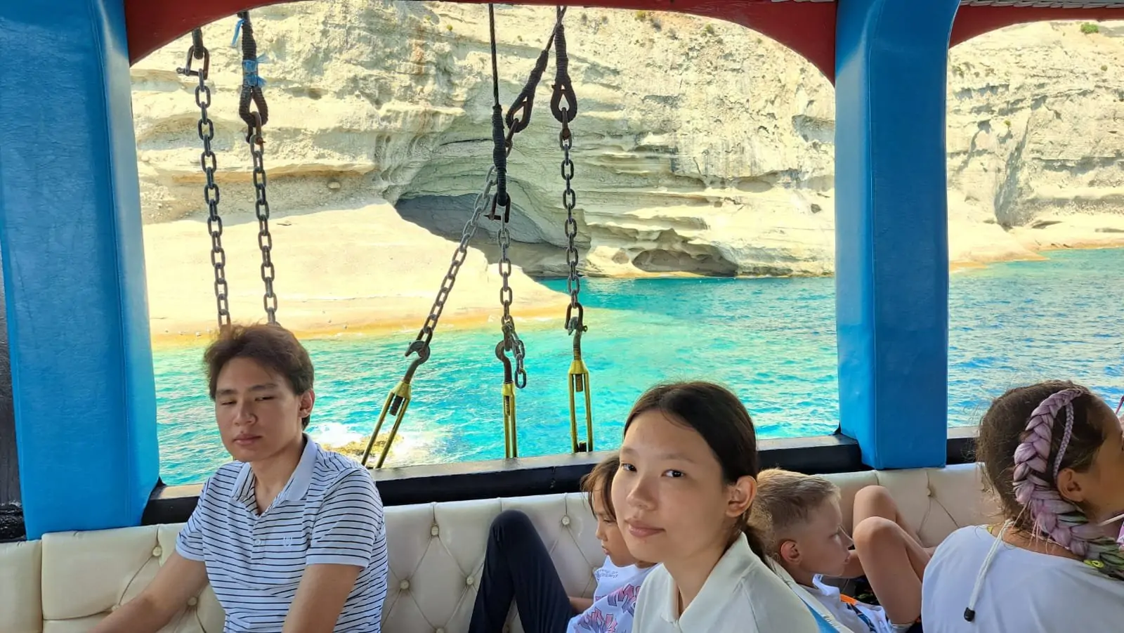 Прогулка на пиратском корабле в Анталии