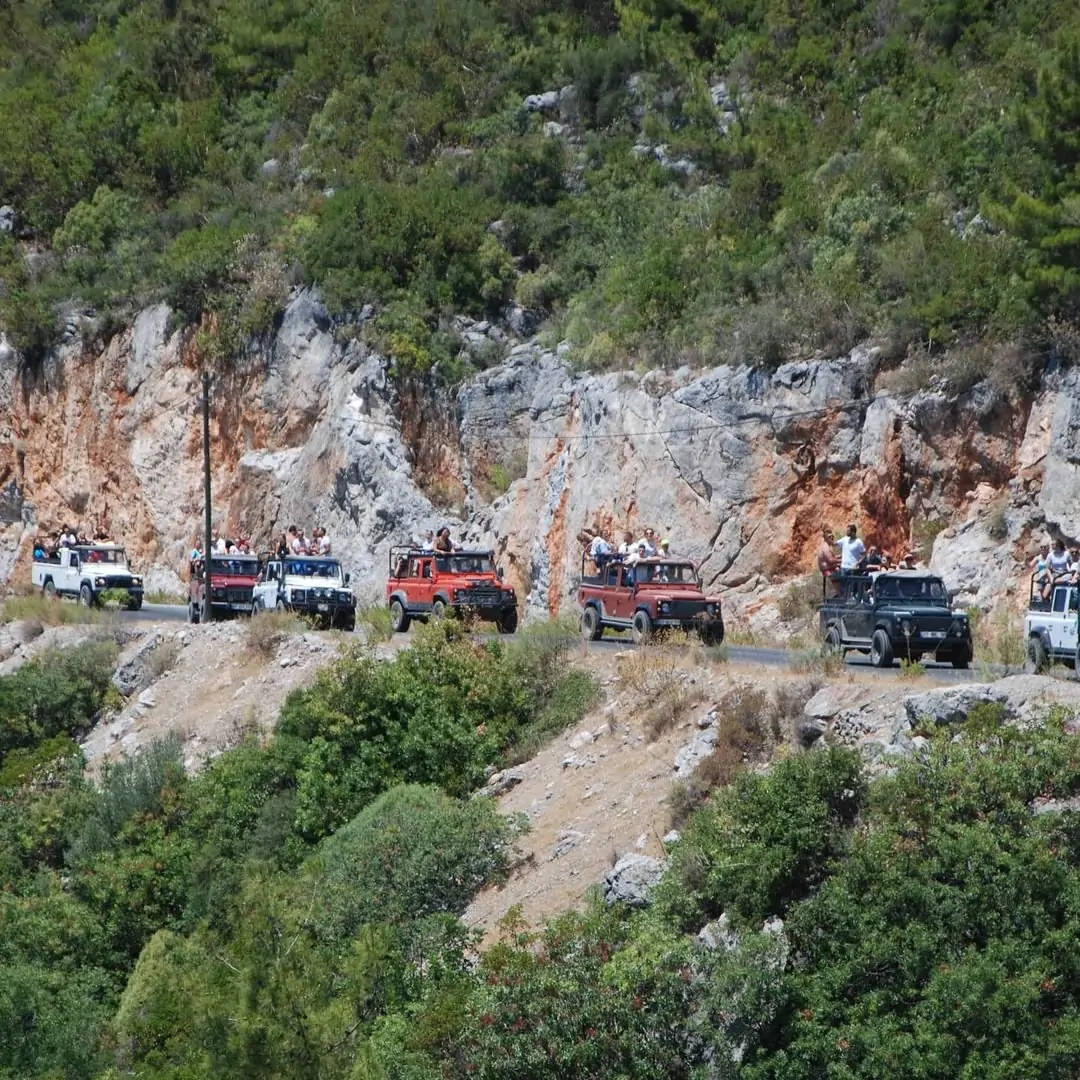 Экскурсия на джипах и корабле в Сиде