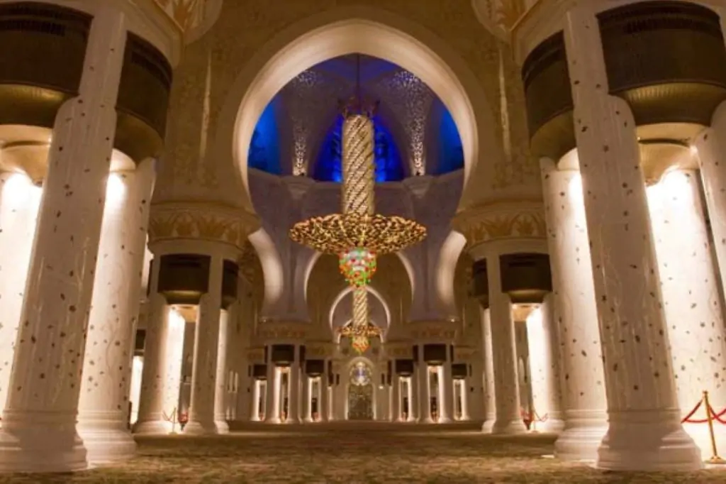 Экскурсия в Абу-Даби с посещением Лувра или Президентского дворца