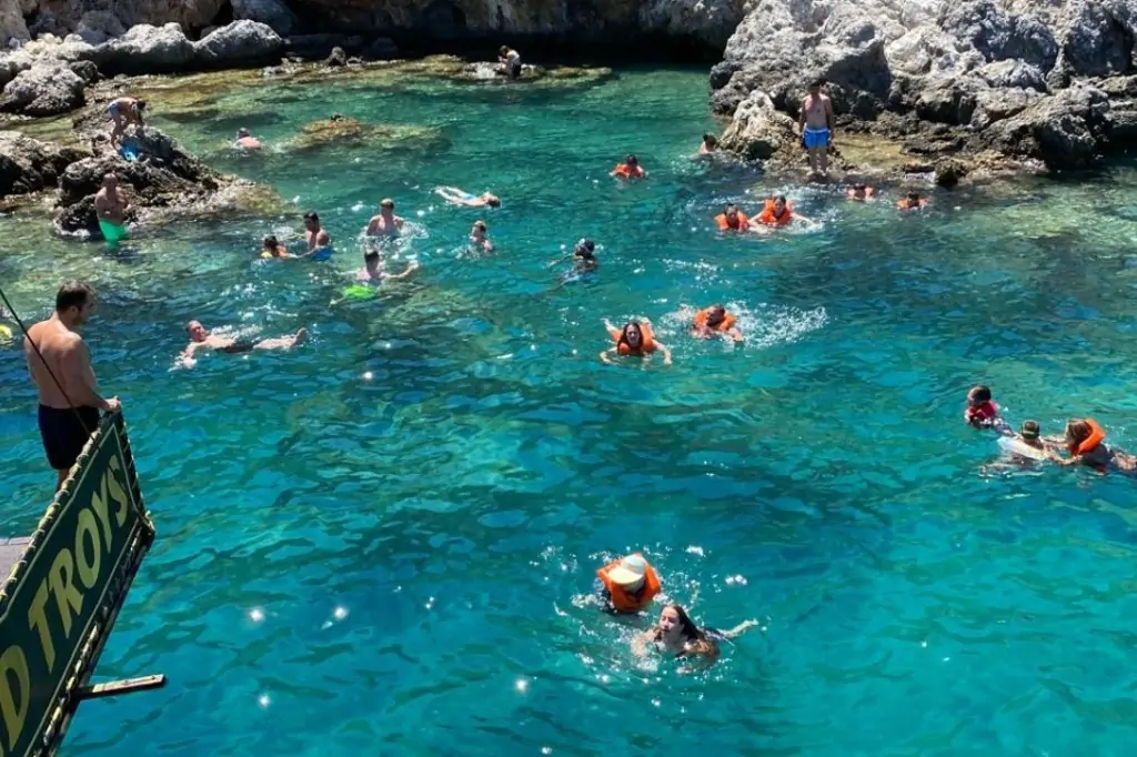 Морская прогулка на релакс яхте Grand Troys в Алании