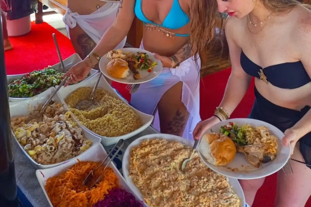 Морская прогулка на релакс яхте Grand Troys в Алании