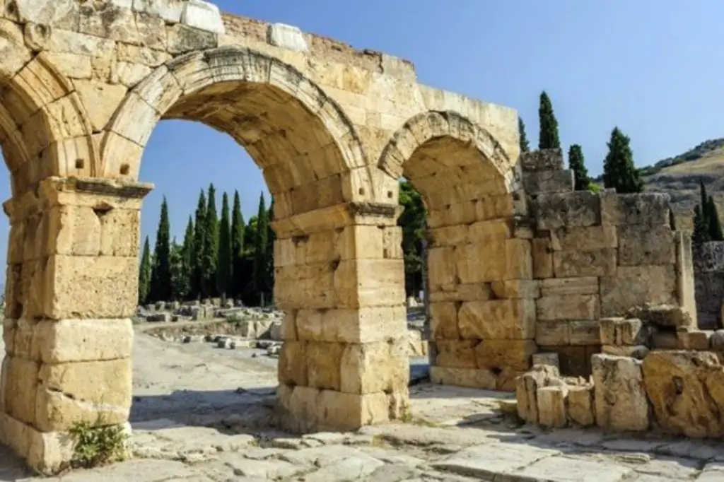 Экскурсия в Памуккале из Кемера