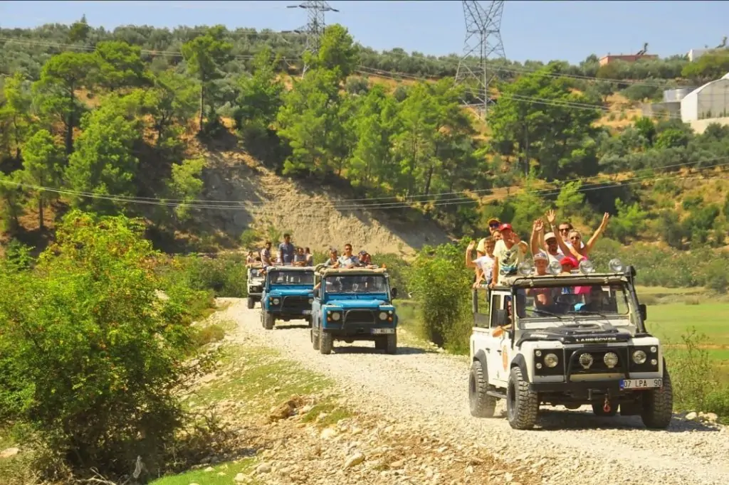 Экскурсия на джипах и корабле из Манавгата