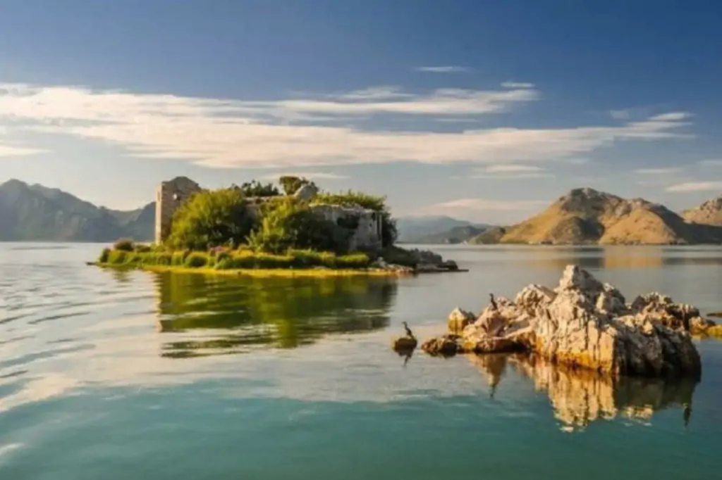 Закат на Скадарском озере