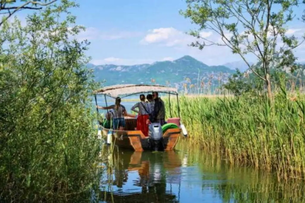 Закат на Скадарском озере