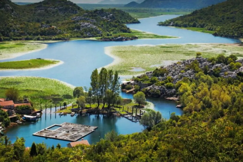 Закат на Скадарском озере