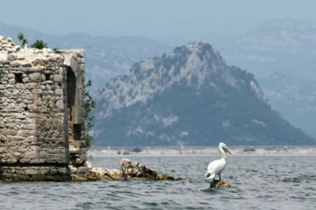 Закат на Скадарском озере