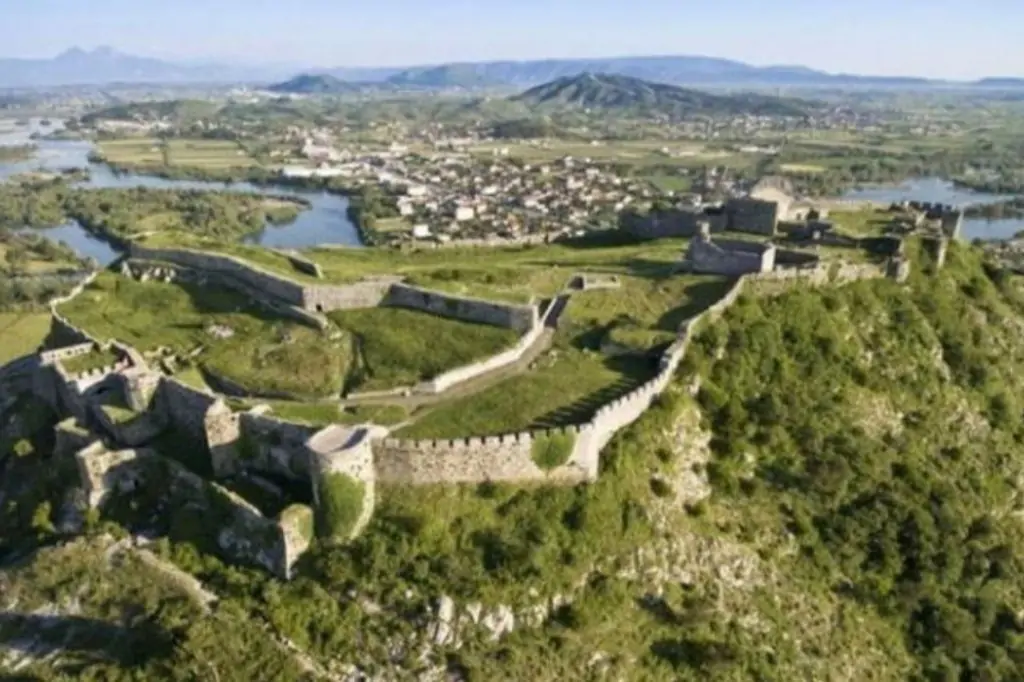 Албания – Шкодер и Тирана