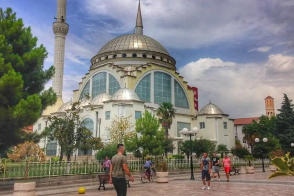 Албания – Шкодер и Тирана