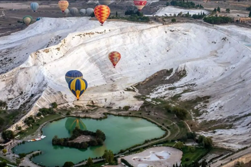 Индивидуальный полет на воздушном шаре в Памуккале