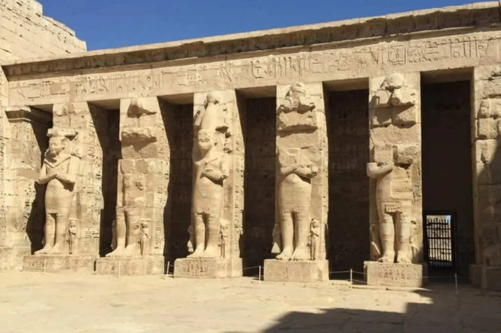 Экскурсия в Новый Луксор из Хургады