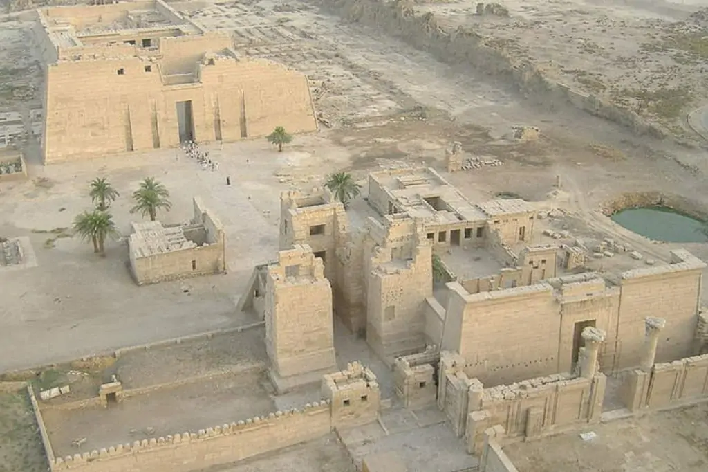 Экскурсия в Новый Луксор из Хургады