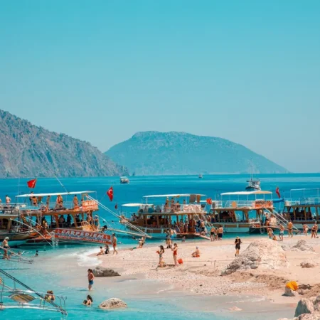 Экскурсия на лодке Сулуада