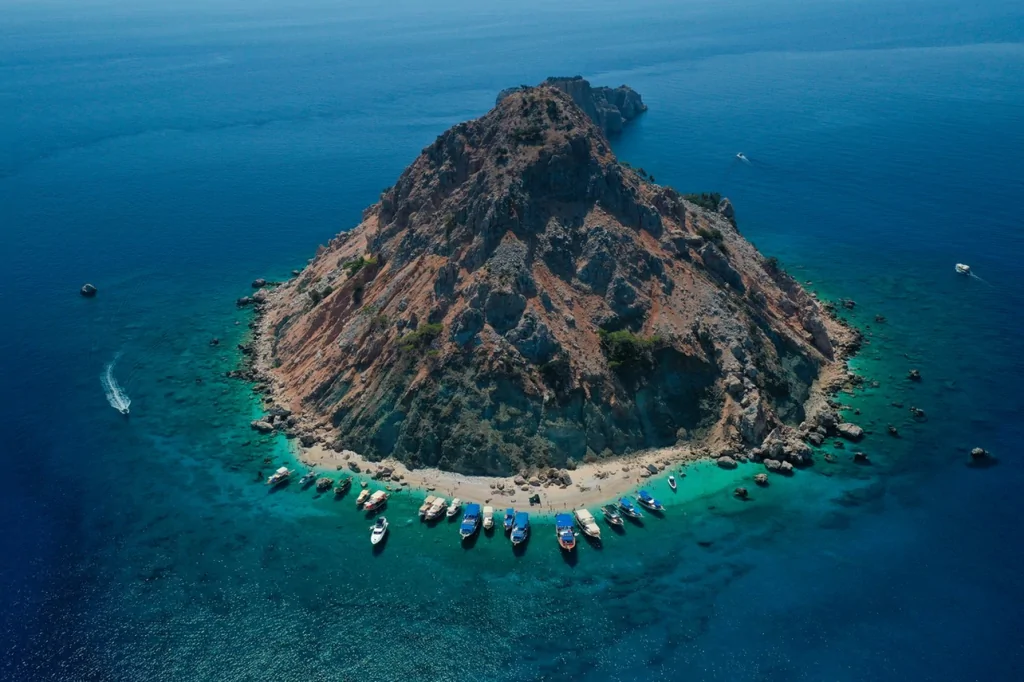 Экскурсия на лодке Сулуада