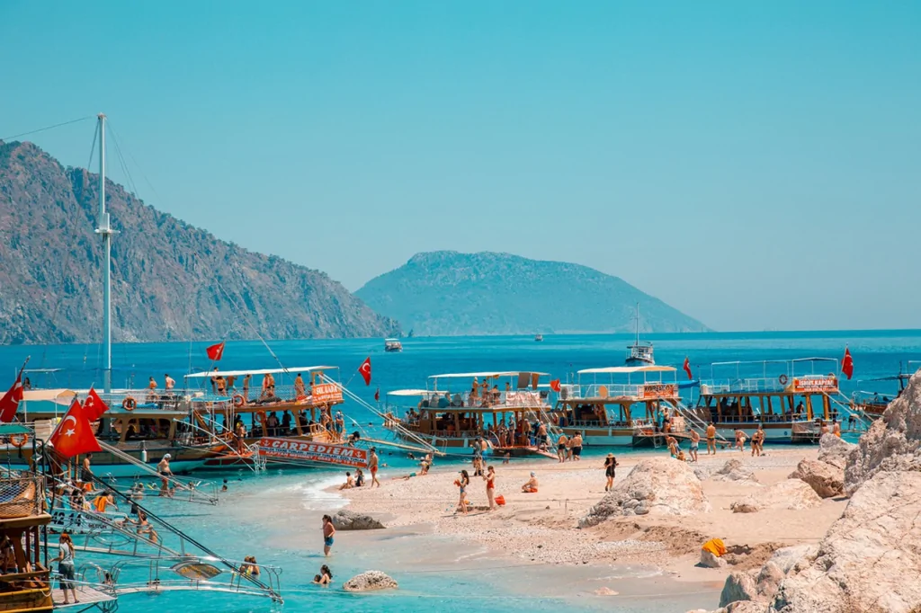 Экскурсия на лодке Сулуада