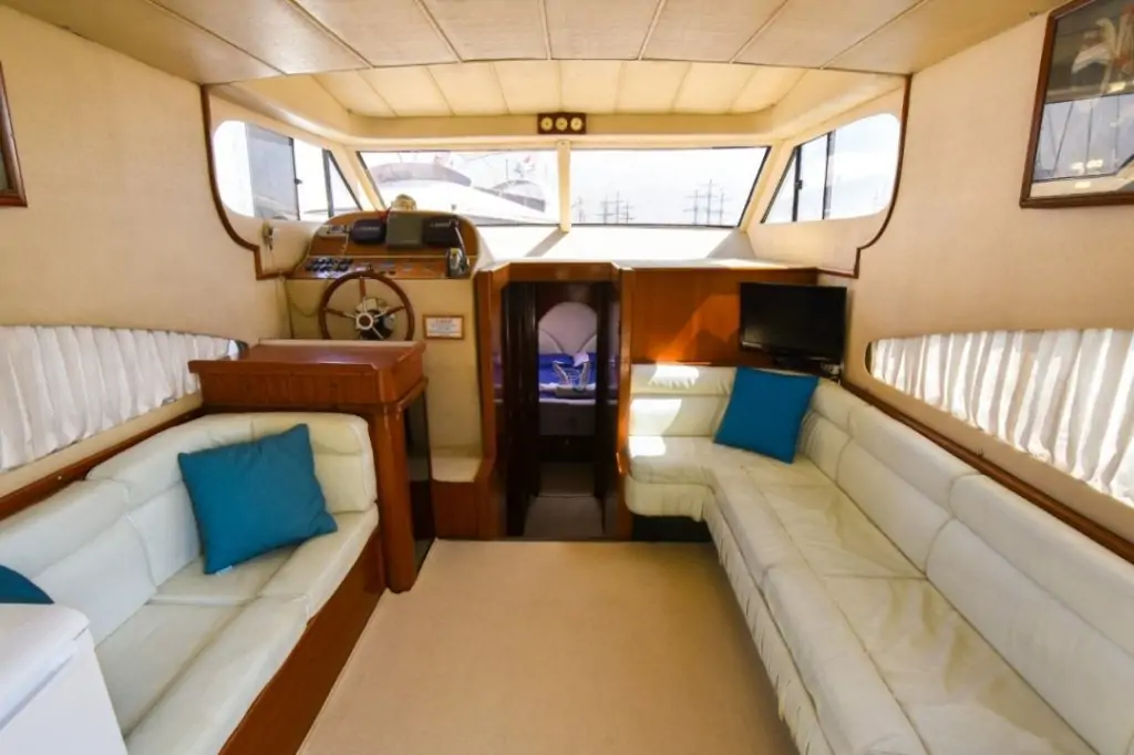 Индивидуальная морская прогулка на яхте