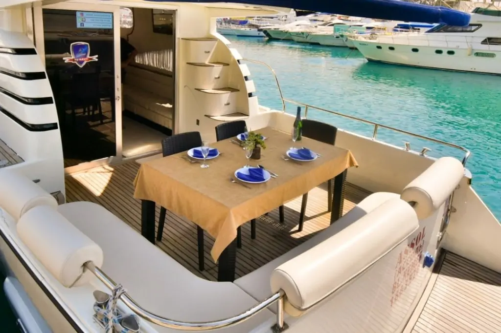 Индивидуальная морская прогулка на яхте