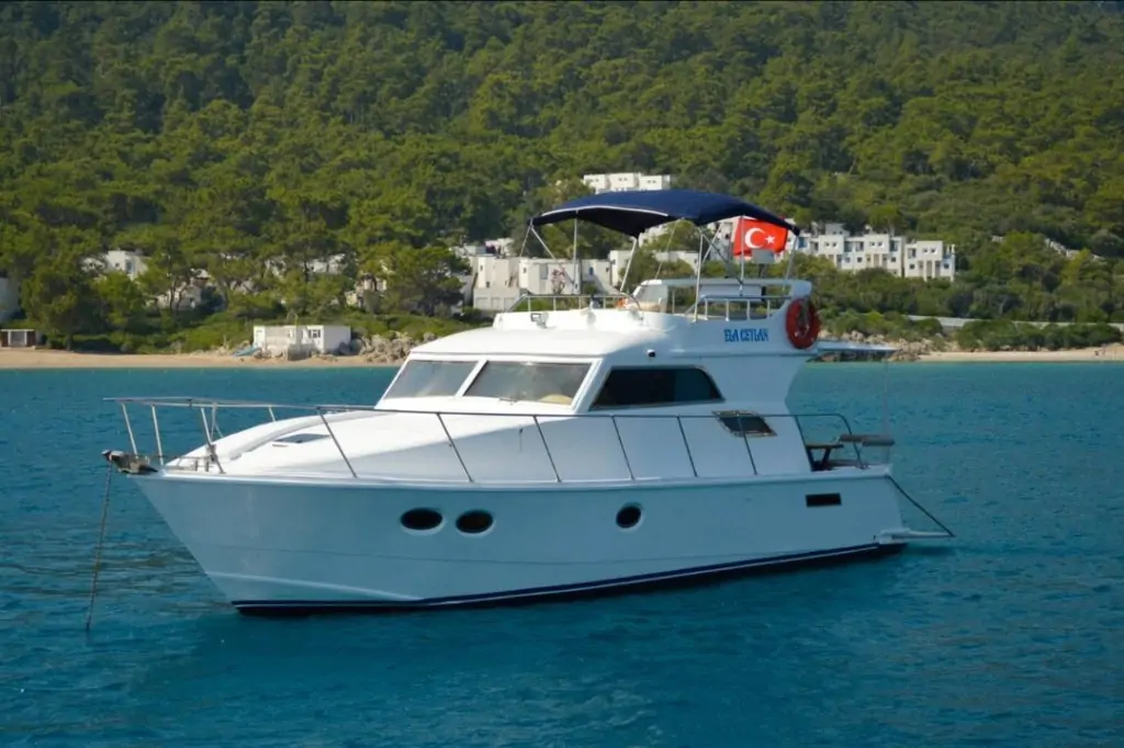 Индивидуальная морская прогулка на яхте «Grey» из Кемера