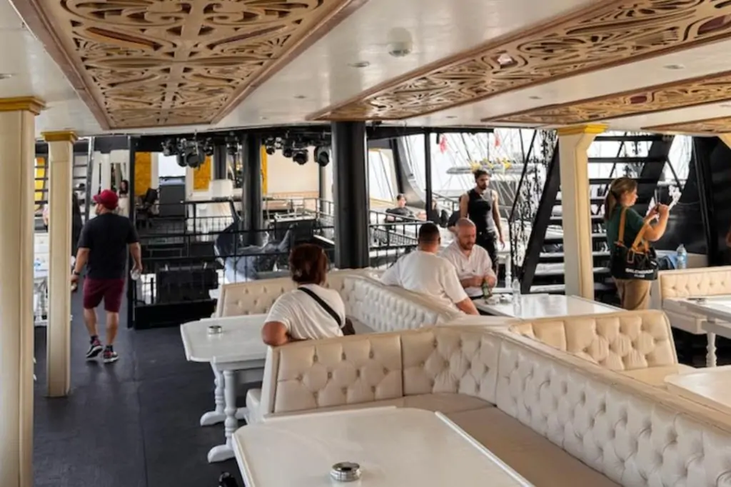 Морская прогулка в Кемере на пиратском корабле «Gonster»