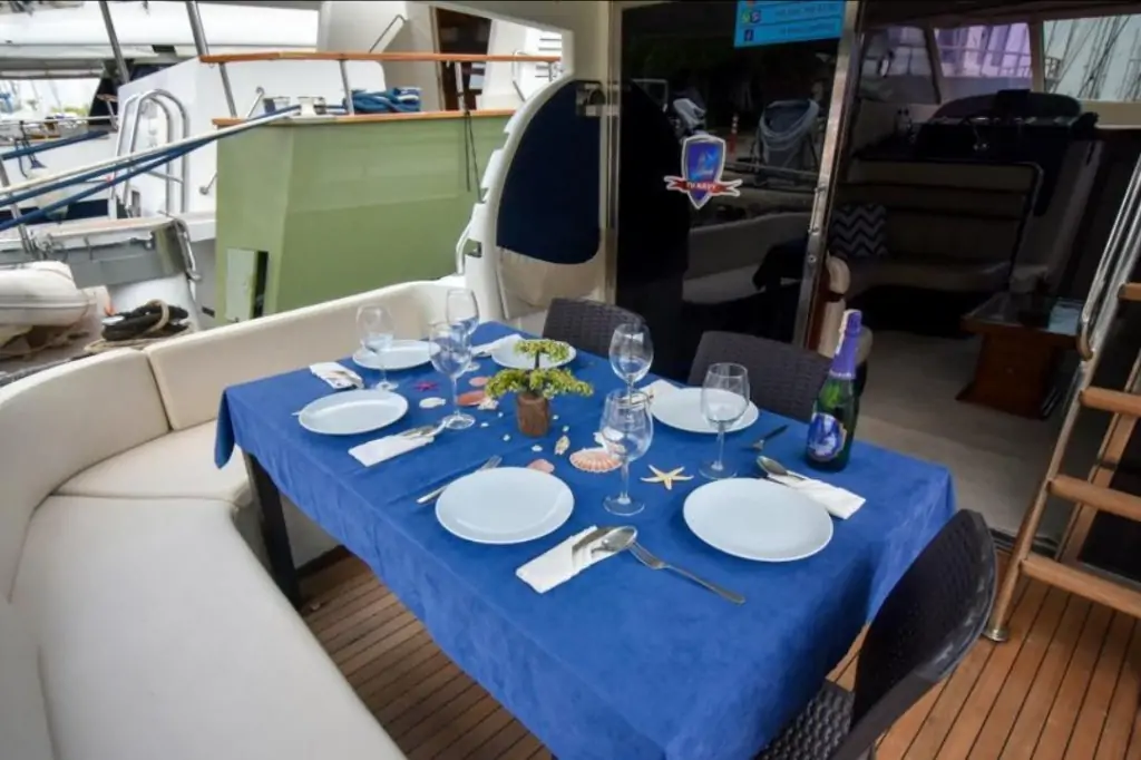 Индивидуальная морская прогулка на яхте «TU NAVY 3»