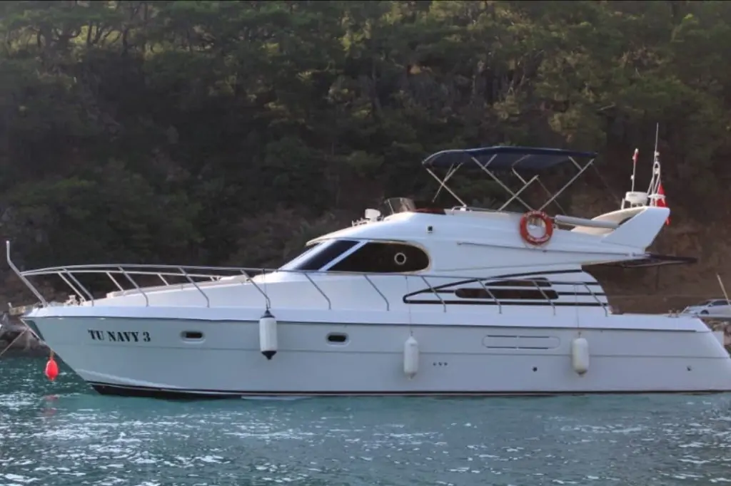 Индивидуальная морская прогулка на яхте «TU NAVY 3»
