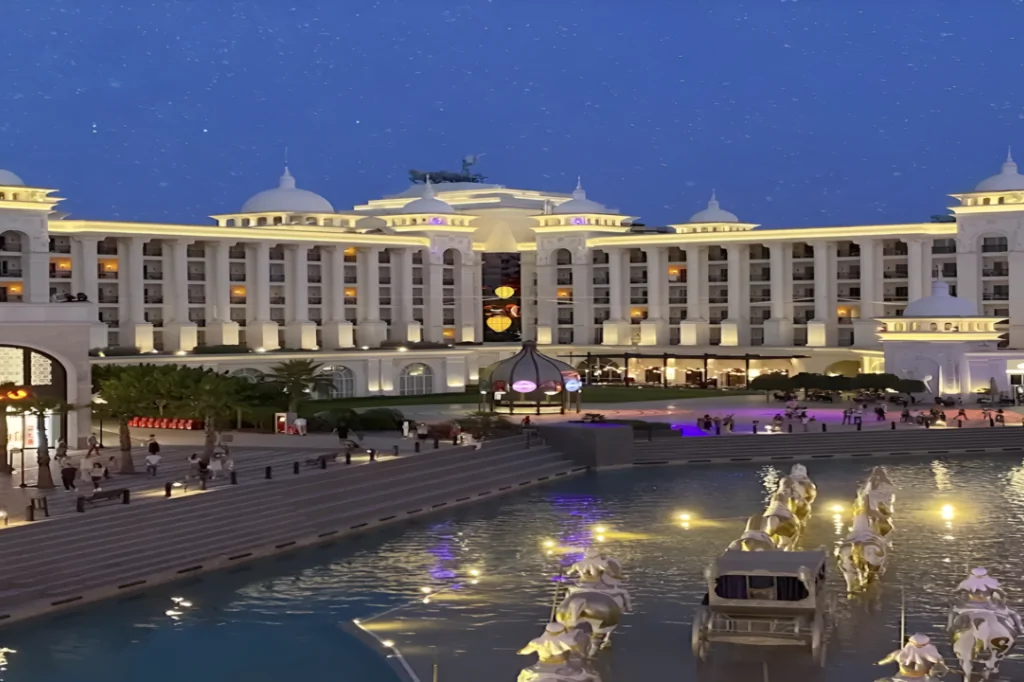 Ночное шоу Land of Legends - перелет туда и обратно из Кемера