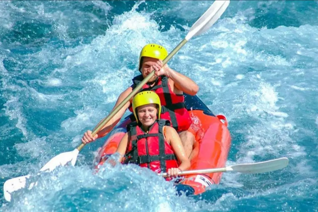 Рафтинг-тур: Адреналин и веселье