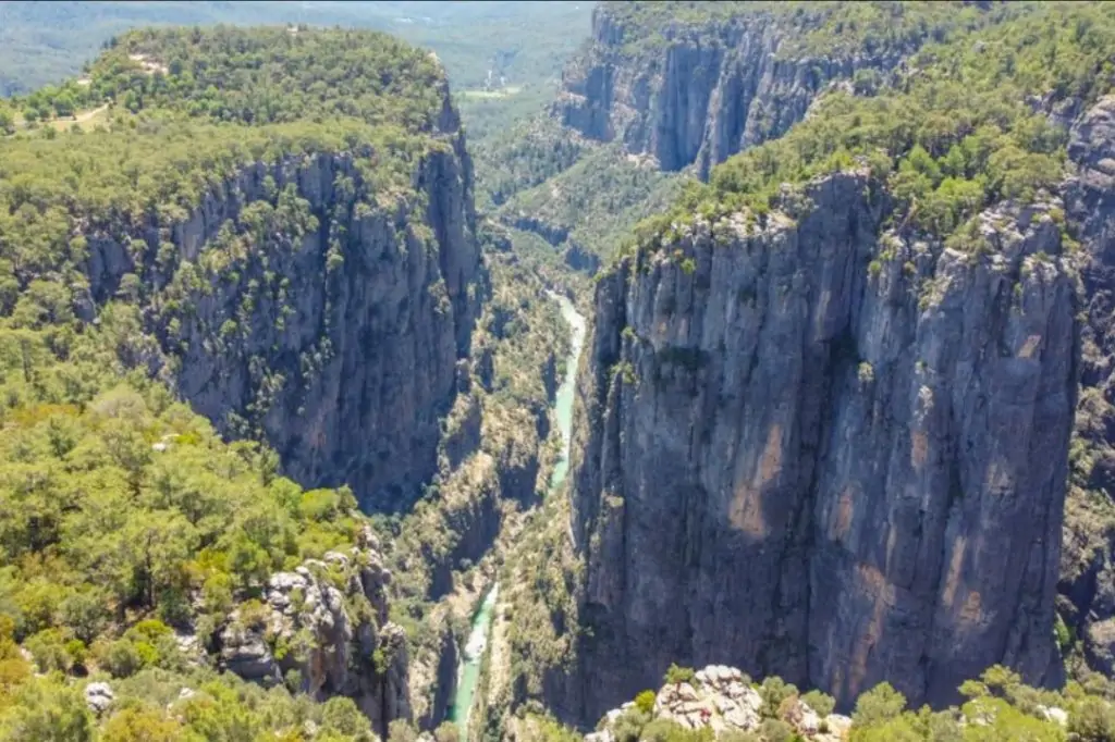 Экскурсия 3в1: Тазы каньон + Рафтинг + Кабрио Сафари