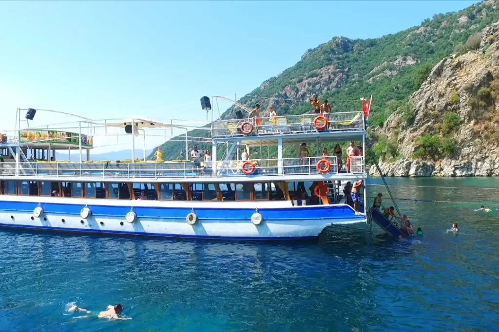 Прогулка на яхте Demir в Мармарисе: Синева Эгейского моря