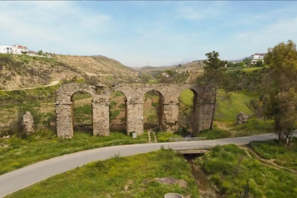 Экскурсия на кабрио: Зелёный каньон, древний город Селевкия и водопад Манавгат