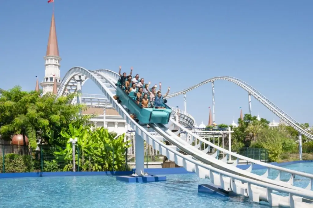 Экскурсия в Аквапарк The Land of Legends из Сиде/Манавгата