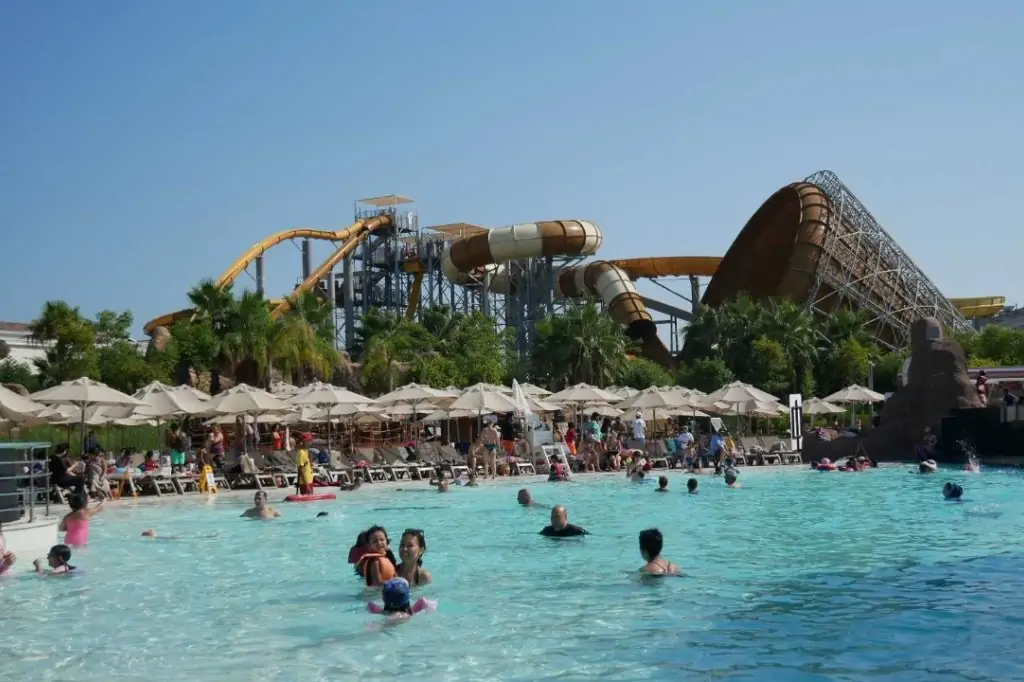 Экскурсия в Аквапарк The Land of Legends из Сиде/Манавгата