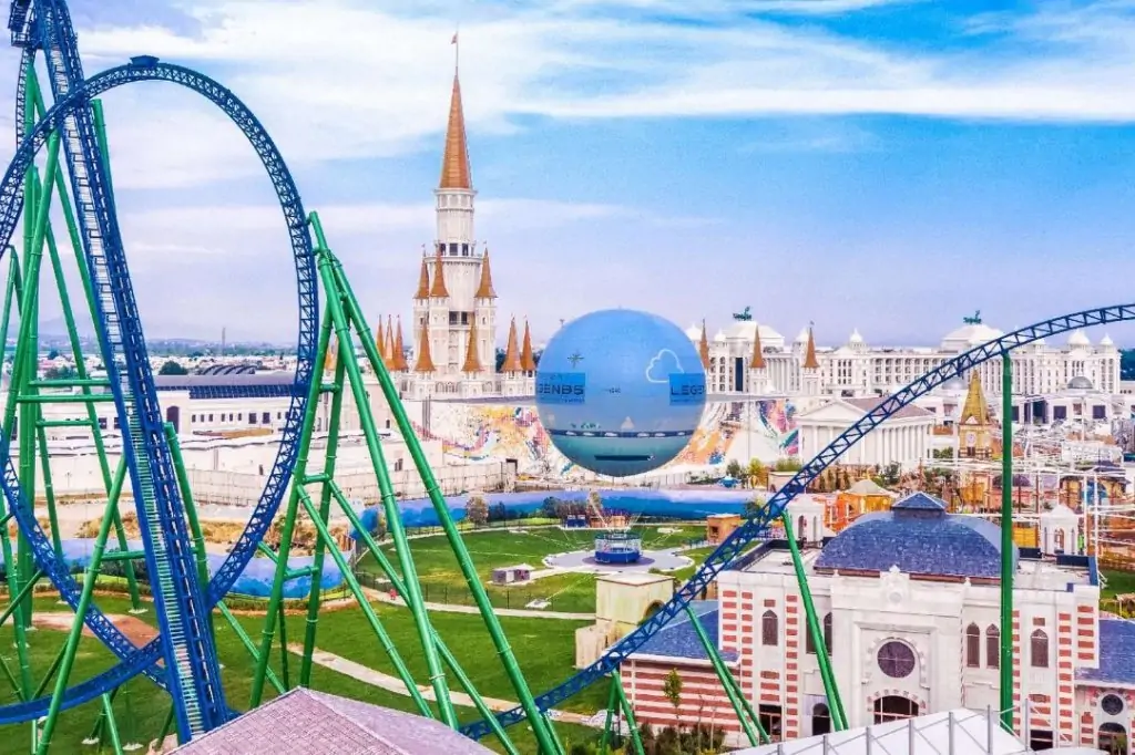 Экскурсия в Аквапарк The Land of Legends из Сиде/Манавгата