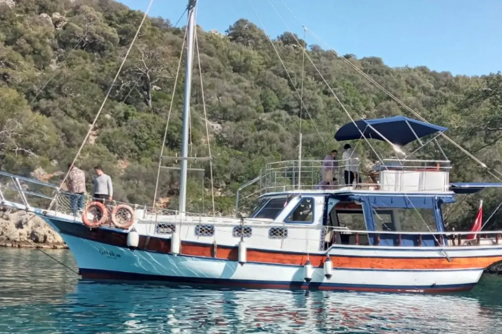 Индивидуальная морская прогулка на яхте Qabak
