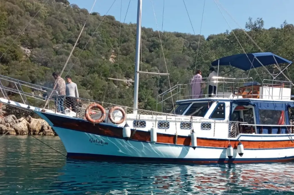 Индивидуальная морская прогулка на яхте Qabak