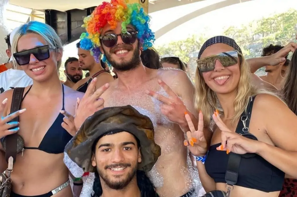 Морская прогулка на корабле Megastar из Кемера