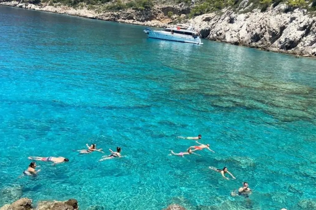 Морская прогулка по бухтам в Олюдениз (без трансфера)