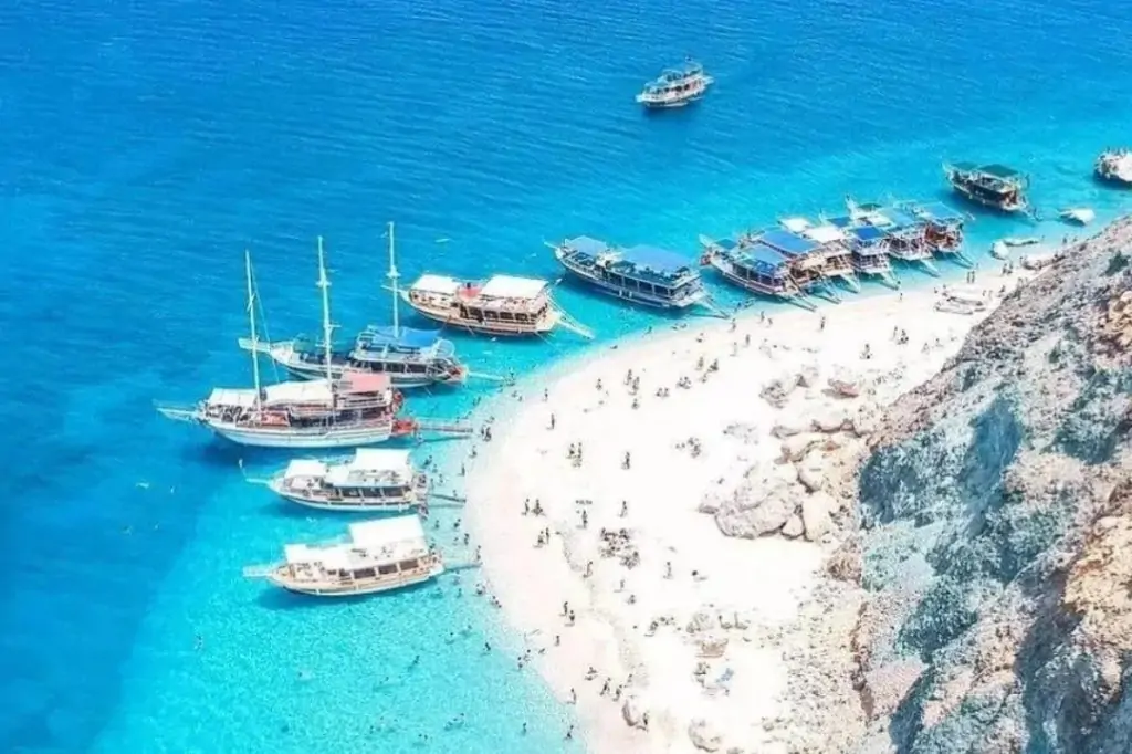 Морская прогулка на яхте Carpediem на остров Сулуада из Анталии