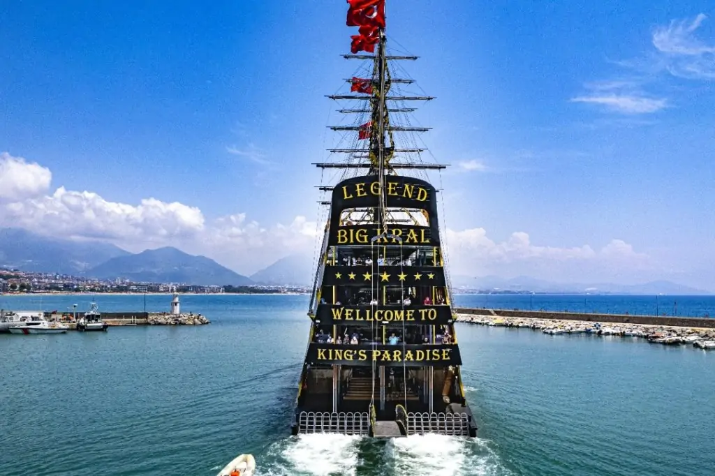 Морская прогулка на корабле BİG KRAL из Сиде/Манавгата