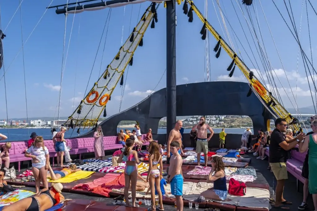 Морская прогулка на корабле BİG KRAL из Сиде/Манавгата