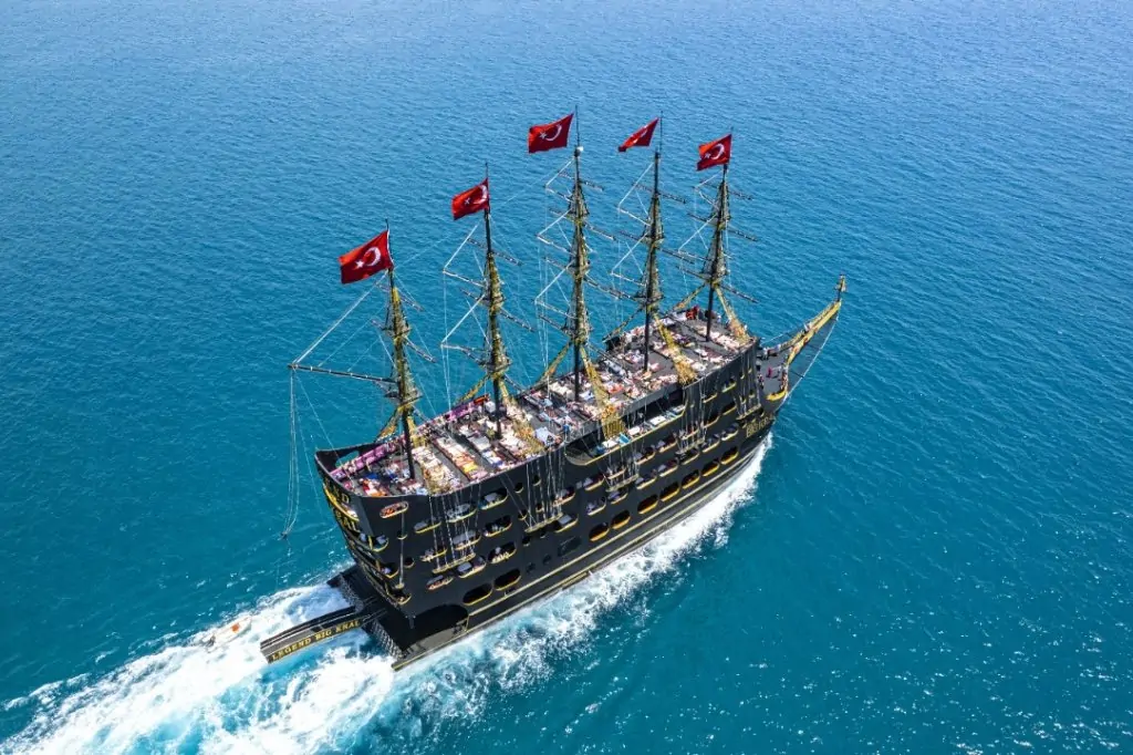 Морская прогулка на корабле BİG KRAL на закате из Сиде/Манавгата
