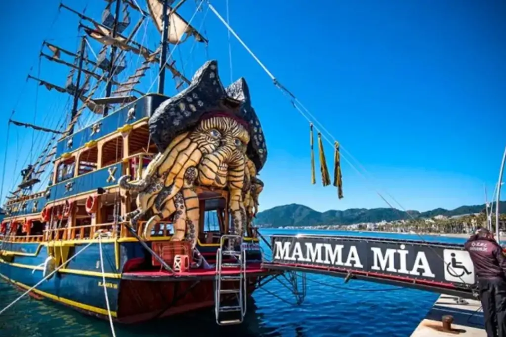 Морская прогулка на пиратском корабле Mamma Mia