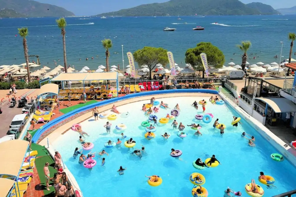 Аквапарк Atlantis в Мармарисе