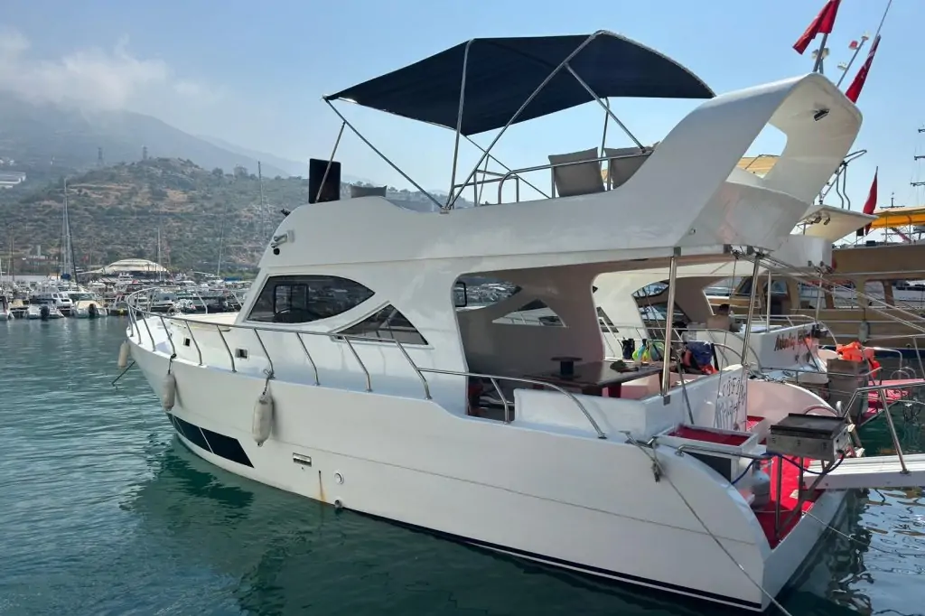 Индивидуальная яхта Elifim