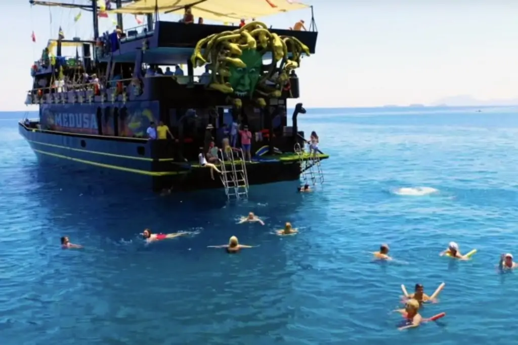 Морская прогулка на корабле Medusa из Анталии