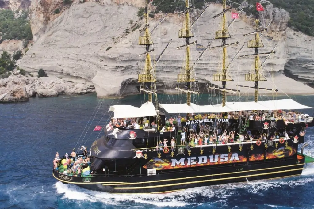 Морская прогулка на корабле Medusa из Анталии