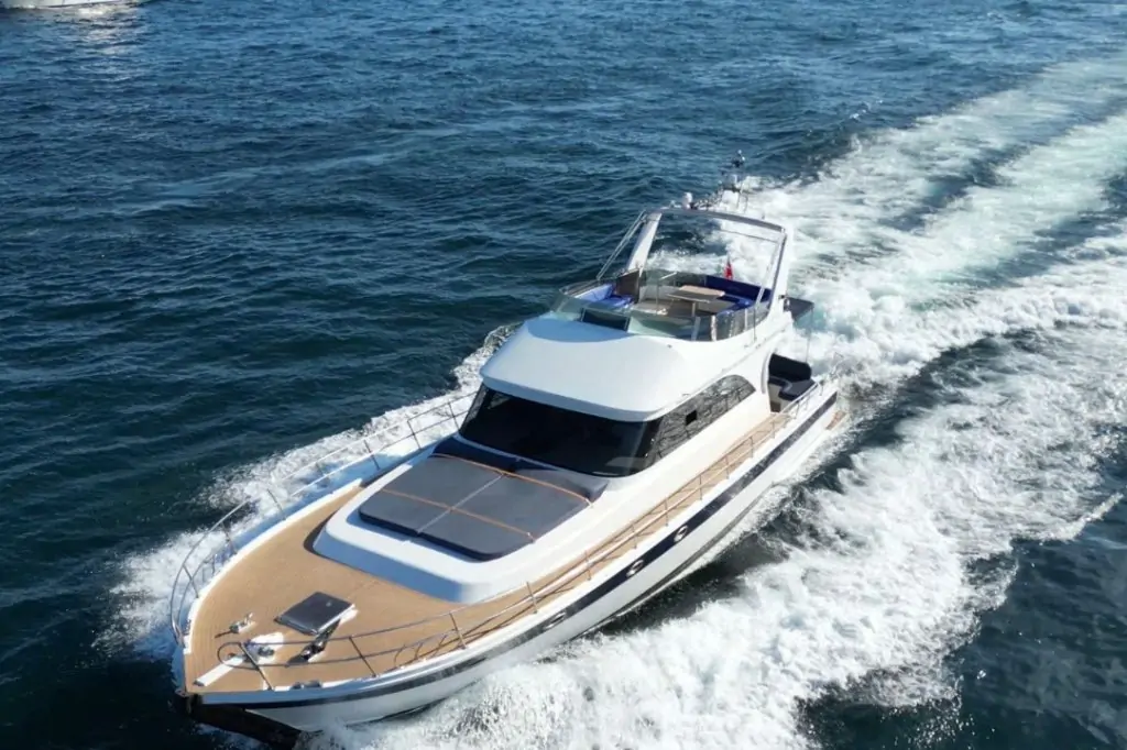 Индивидуальная морская прогулка на яхте в Стамбуле