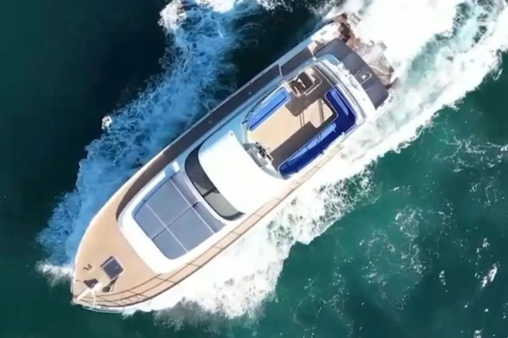 Индивидуальная морская прогулка на яхте в Стамбуле