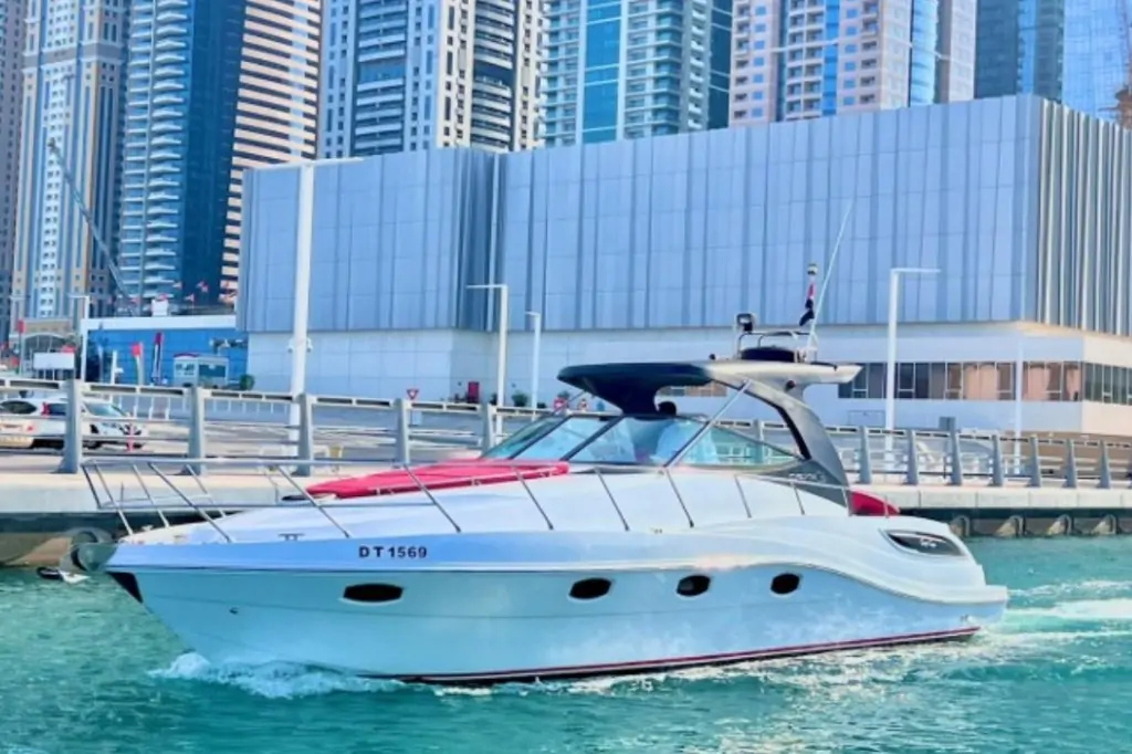 Индивидуальная прогулка на яхте ELITE-5 в Дубаи